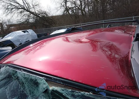 2025 Toyota Corolla Cross Xle z USA, uszkodzony, nr VIN 7MUEAAAG9SV142308